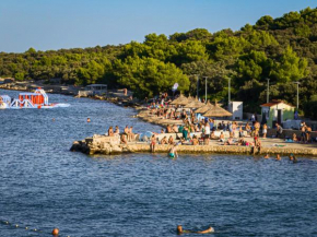 Apartments Pervan by the beach 3 bedrooms